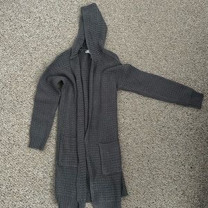 Grey sweater with pockets